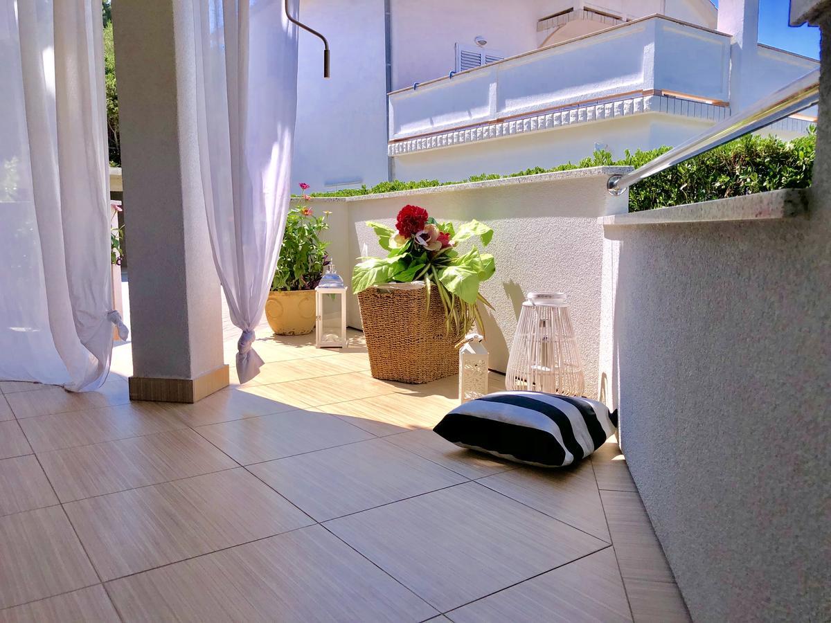 Apartment Natasa Palit Bagian luar foto